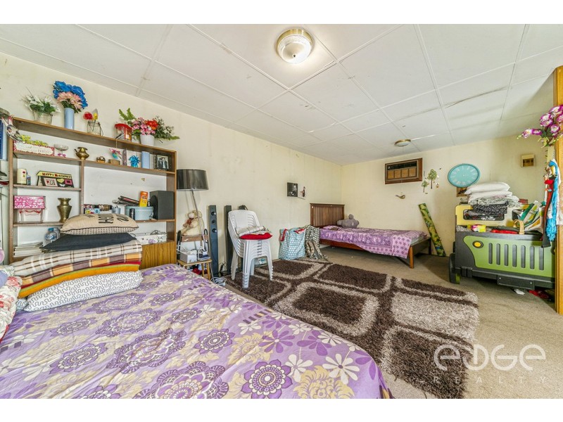 8 Ian Avenue, Para Hills West SA 5096
