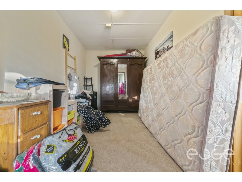 8 Ian Avenue, Para Hills West SA 5096