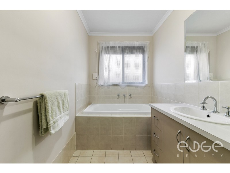 4 Dolcetto Street, Andrews Farm SA 5114