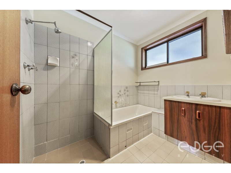 24 Kensington Way, Burton SA 5110