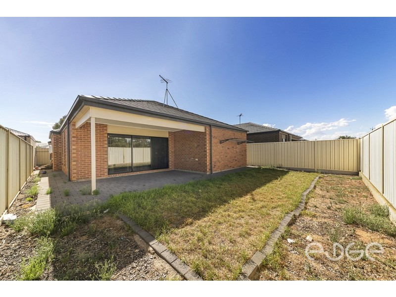 21 Cherry Avenue, Direk SA 5110