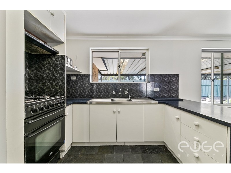 42 McQueen Court, Paralowie SA 5108