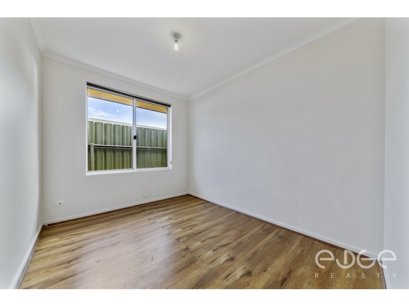 42 McQueen Court, Paralowie SA 5108