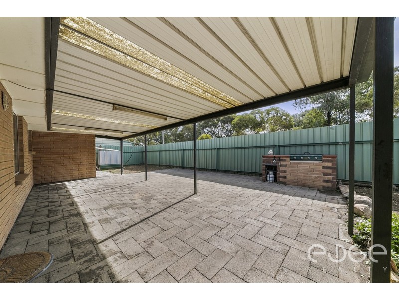 42 McQueen Court, Paralowie SA 5108