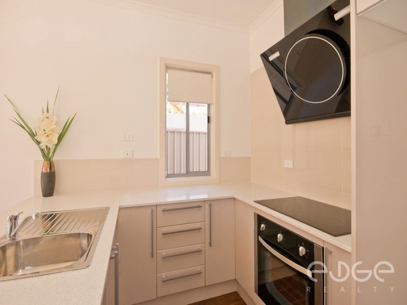 2/18 Davidson Road, Elizabeth Vale SA 5112