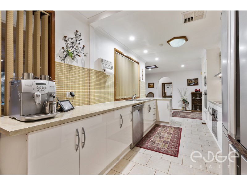 8 Heron Avenue, Parafield Gardens SA 5107