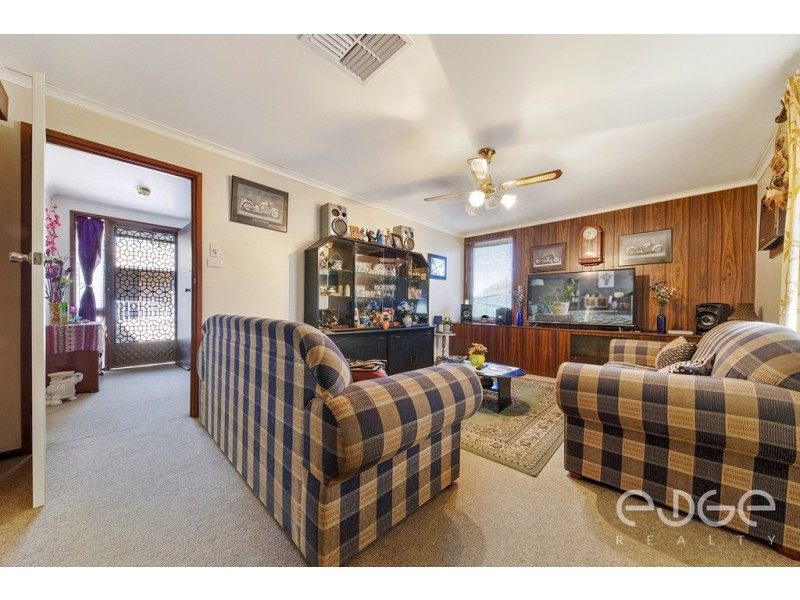 33 Cardnell Crescent, Elizabeth East SA 5112