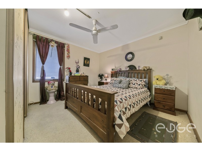 33 Cardnell Crescent, Elizabeth East SA 5112