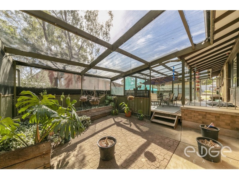 33 Cardnell Crescent, Elizabeth East SA 5112