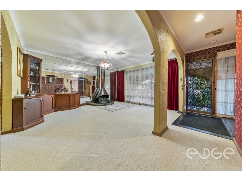 10 Dorian Street, Para Vista SA 5093