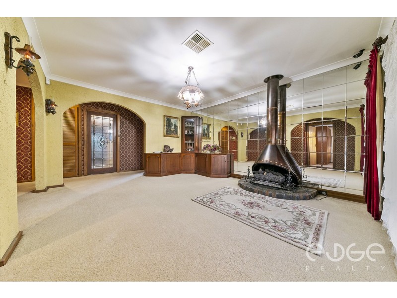 10 Dorian Street, Para Vista SA 5093