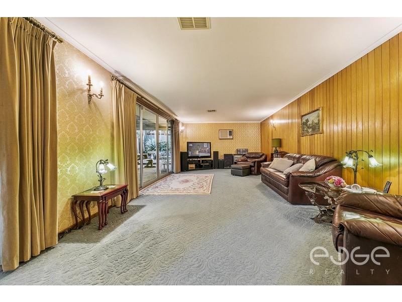 10 Dorian Street, Para Vista SA 5093