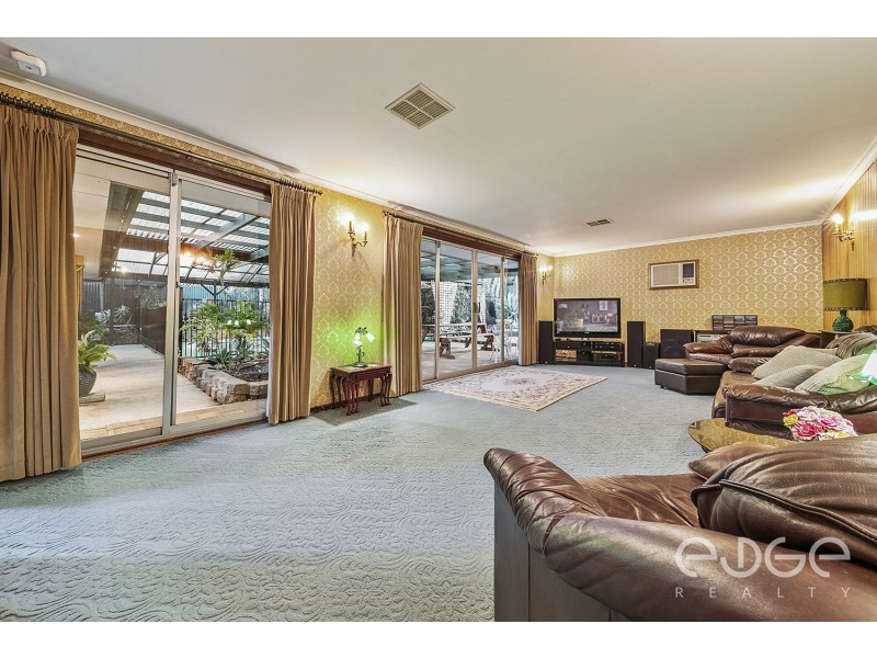 10 Dorian Street, Para Vista SA 5093