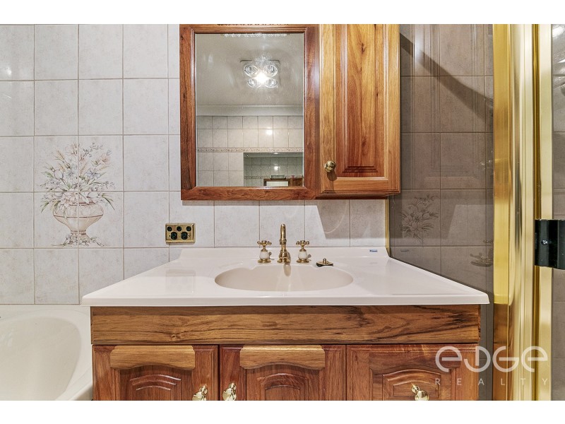 10 Dorian Street, Para Vista SA 5093