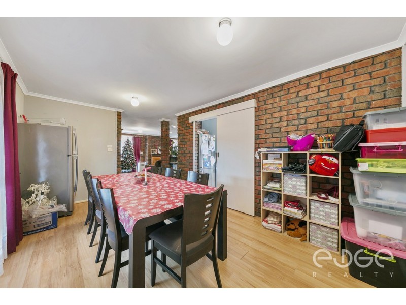 5 President Avenue, Andrews Farm SA 5114