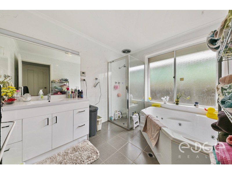 5 President Avenue, Andrews Farm SA 5114