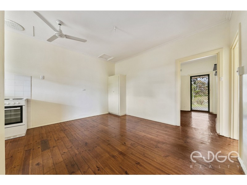 15 Holcomb Street, Elizabeth East SA 5112