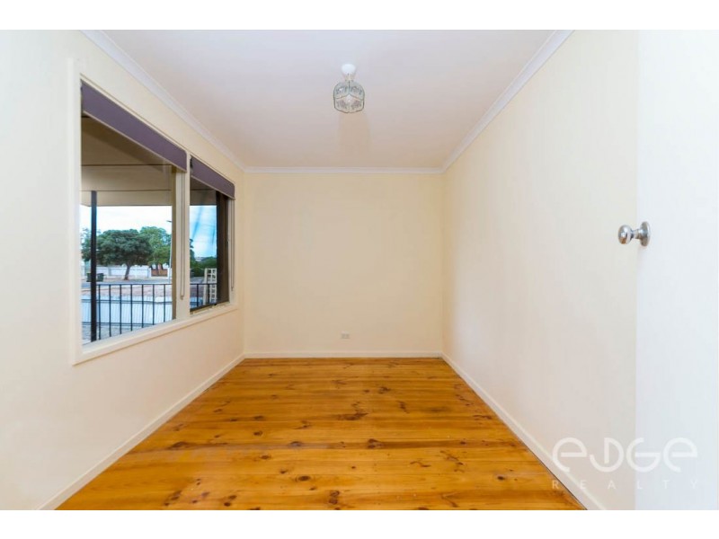 39 Barrington Road, Elizabeth Downs SA 5113