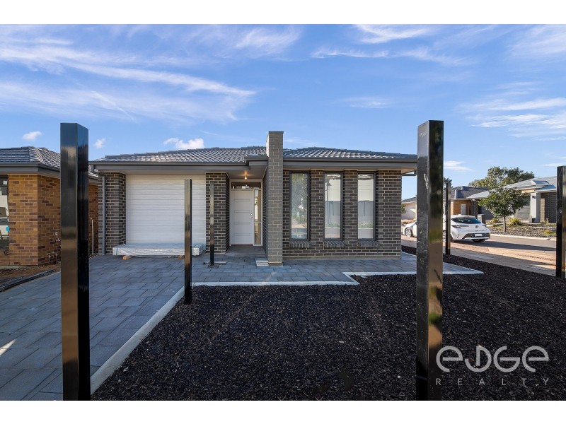 15 Broadwater Place, Blakeview SA 5114