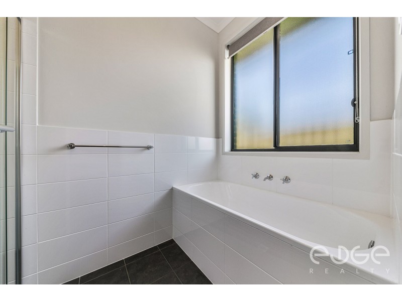 15 Broadwater Place, Blakeview SA 5114