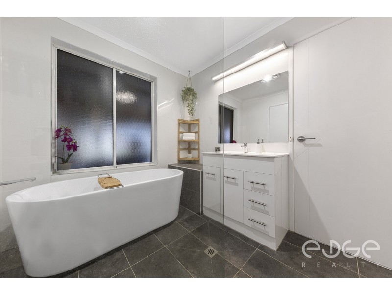 65 Canterbury Drive, Salisbury Heights SA 5109