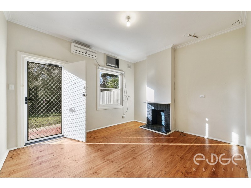 24 Durdin Road, Elizabeth Vale SA 5112