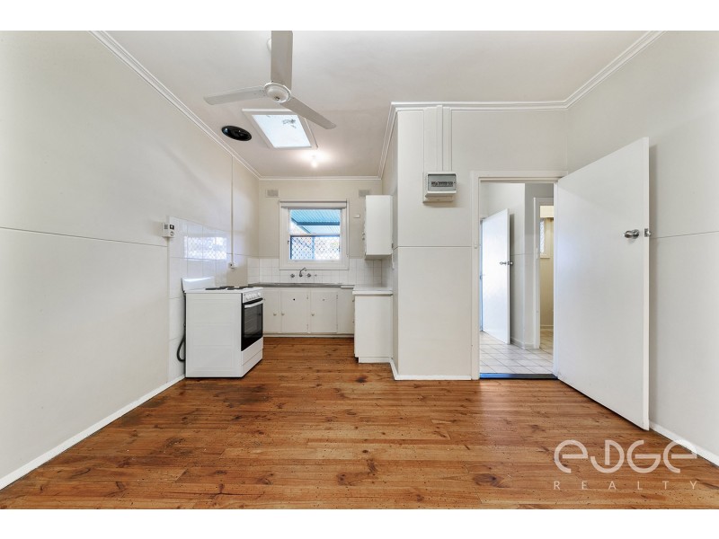 24 Durdin Road, Elizabeth Vale SA 5112