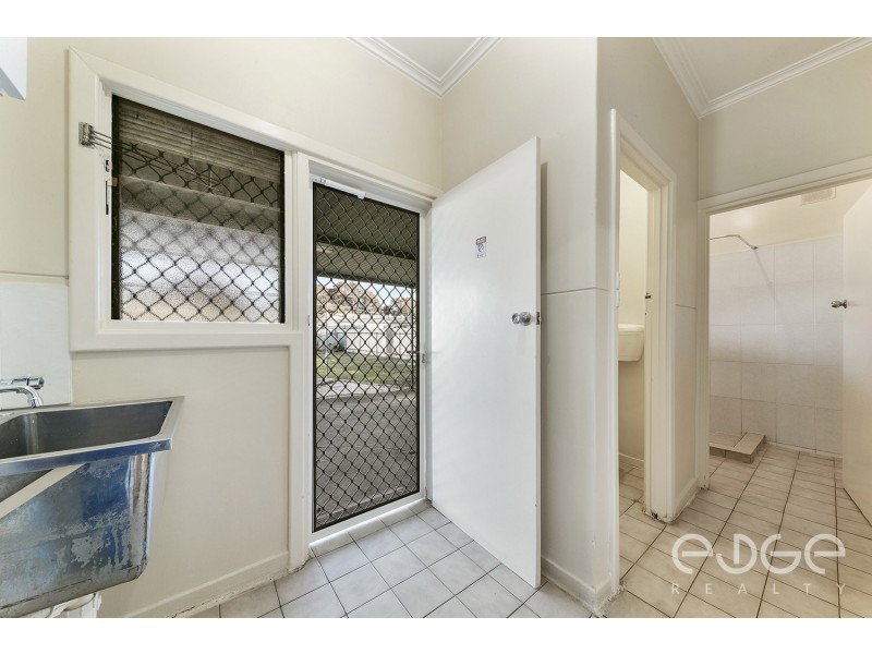 24 Durdin Road, Elizabeth Vale SA 5112