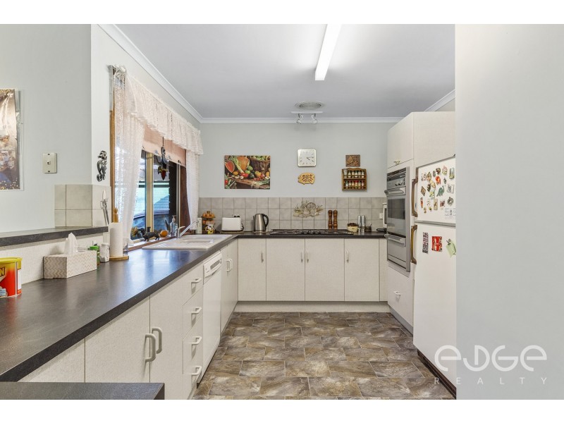 20 Coachhouse Drive, Gulfview Heights SA 5096