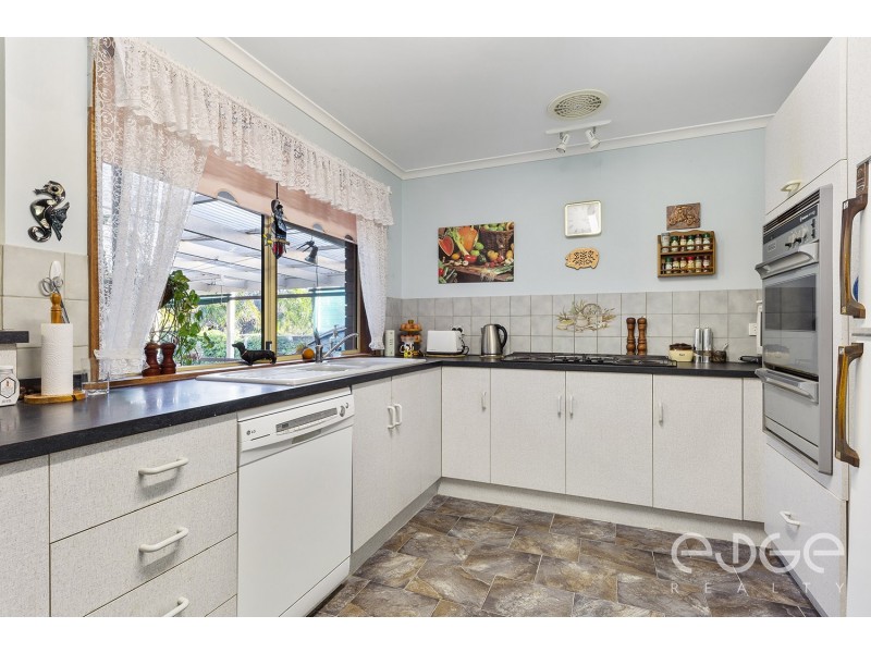 20 Coachhouse Drive, Gulfview Heights SA 5096