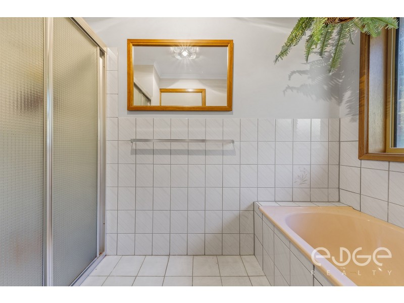 20 Coachhouse Drive, Gulfview Heights SA 5096