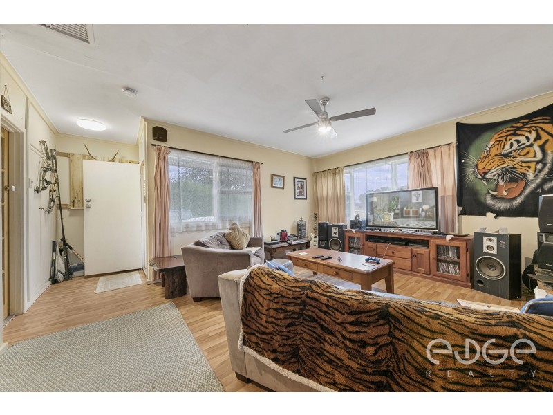 64 St Leonard Crescent, Elizabeth Downs SA 5113