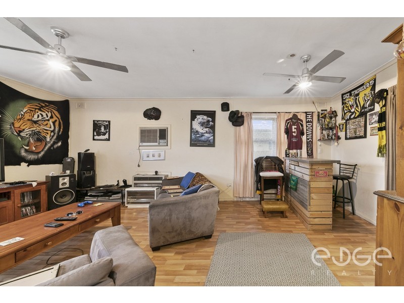 64 St Leonard Crescent, Elizabeth Downs SA 5113