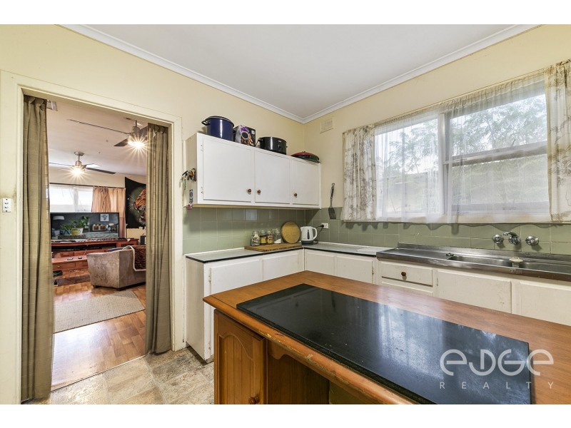 64 St Leonard Crescent, Elizabeth Downs SA 5113