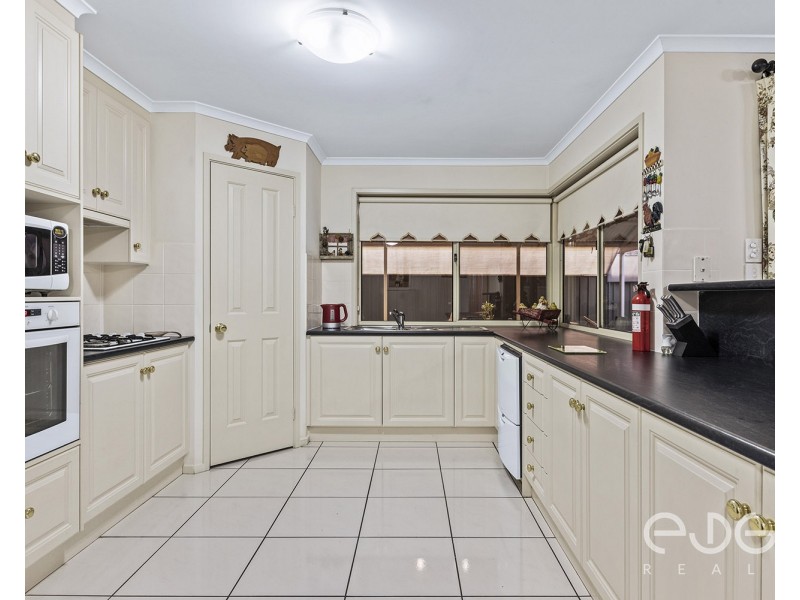 15 St George Court, Andrews Farm SA 5114