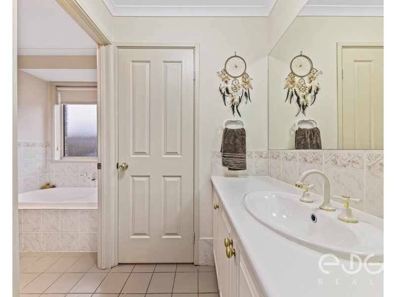 15 St George Court, Andrews Farm SA 5114