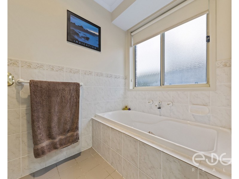 15 St George Court, Andrews Farm SA 5114