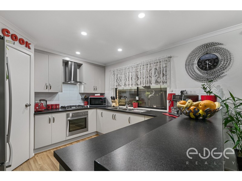 11 Alexandrina Crescent, Andrews Farm SA 5114