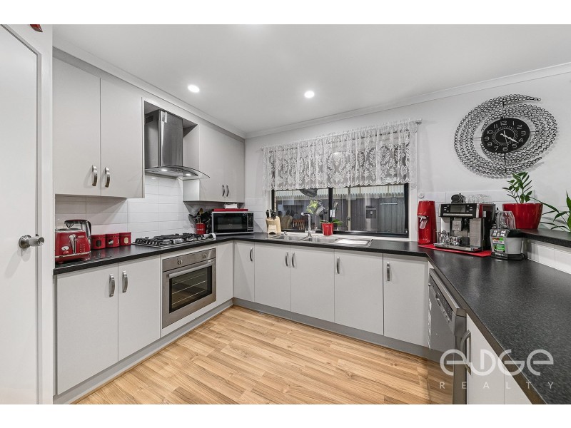 11 Alexandrina Crescent, Andrews Farm SA 5114