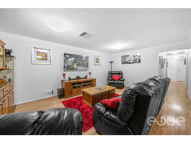 11 Alexandrina Crescent, Andrews Farm SA 5114