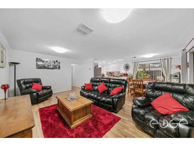 11 Alexandrina Crescent, Andrews Farm SA 5114