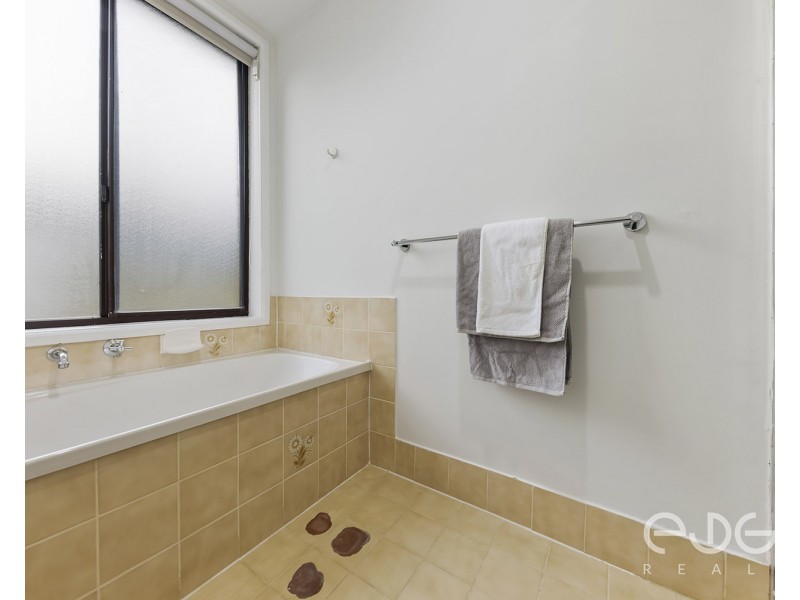 17 Kerrison Avenue, Ridgehaven SA 5097