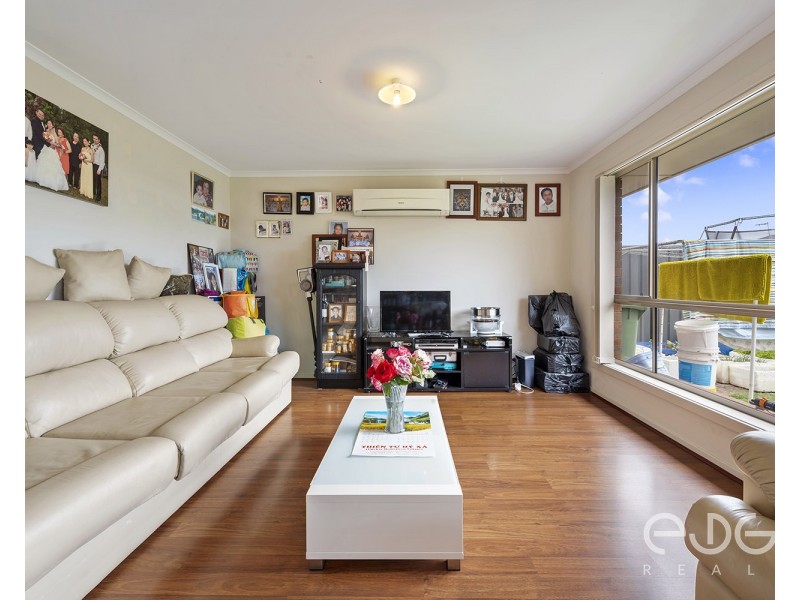 34 Riesling Crescent, Andrews Farm SA 5114