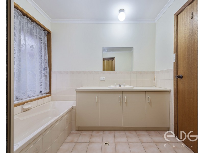 17 Riverview Parade, Blakeview SA 5114