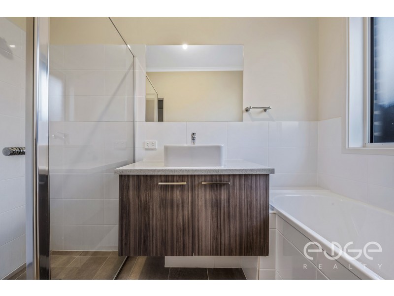 106 Douglas Drive, Munno Para SA 5115