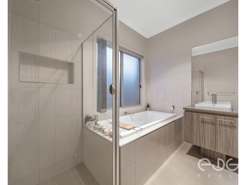 30A Malbanda Avenue, Para Vista SA 5093