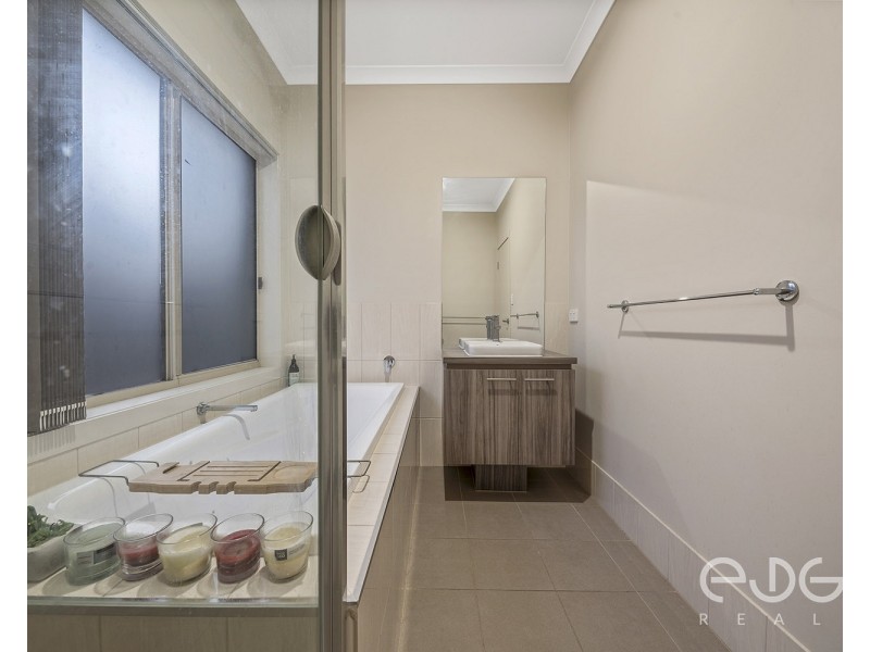 30A Malbanda Avenue, Para Vista SA 5093