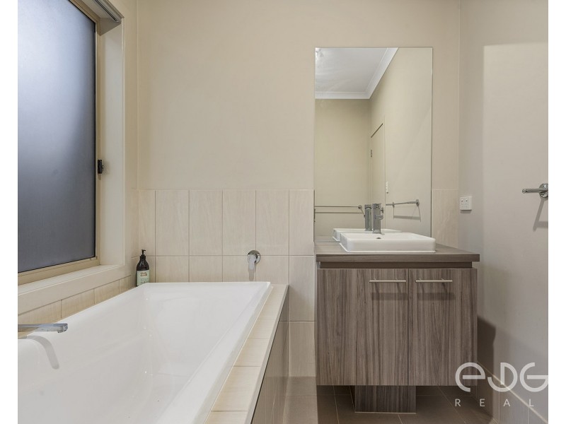 30A Malbanda Avenue, Para Vista SA 5093