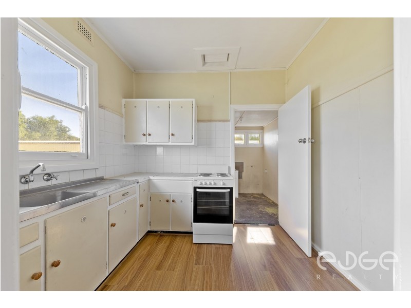 31 Whitford Road, Elizabeth South SA 5112