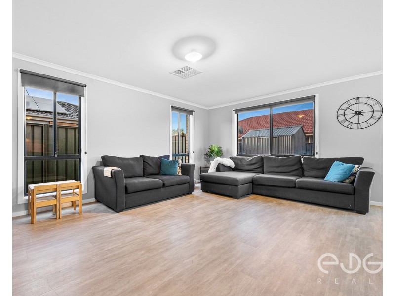 8 Caspian Lane, Andrews Farm SA 5114
